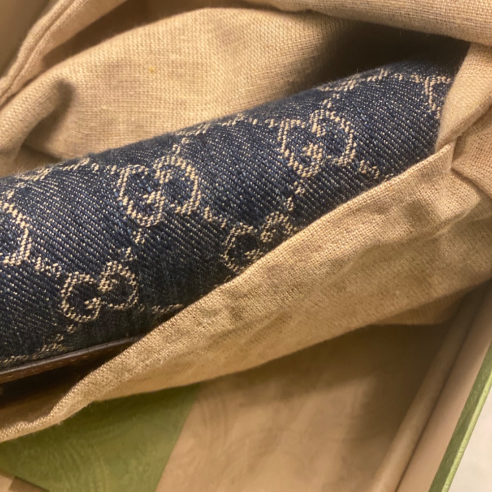 Gucci Purse and Sandal Set (Authentic) - Picture 5 of 13